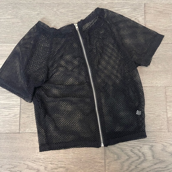 Mesh net crop top - Picture 4 of 6